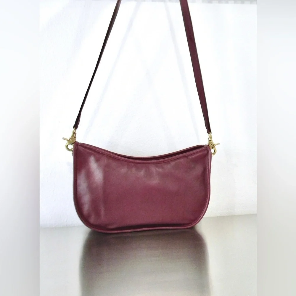 Vintage Coach Large Swinger Bag (Wine) - Picture 6 of 11